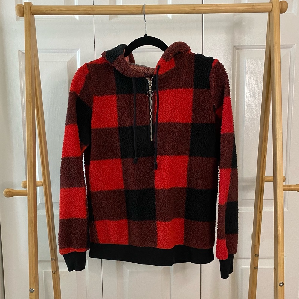 Red and Black Plaid Fleece Sweater Hoodie Quarter Zip Long Sleeve, Size M (7/9)